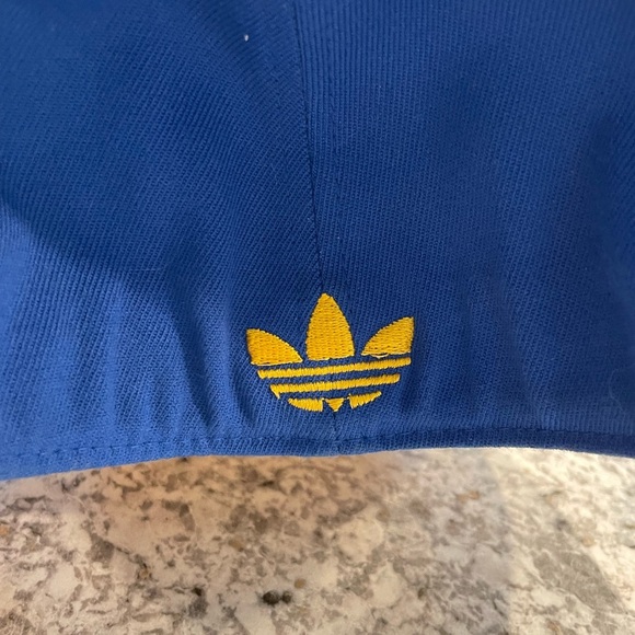 Cleveland Cavaliers Adidas Blue Fitted Cap with Yellow embroidered Logo - Picture 5 of 9